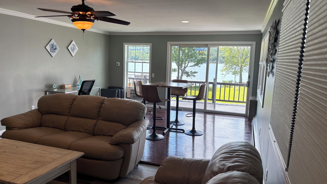 Photo of Livingroom in Bradford