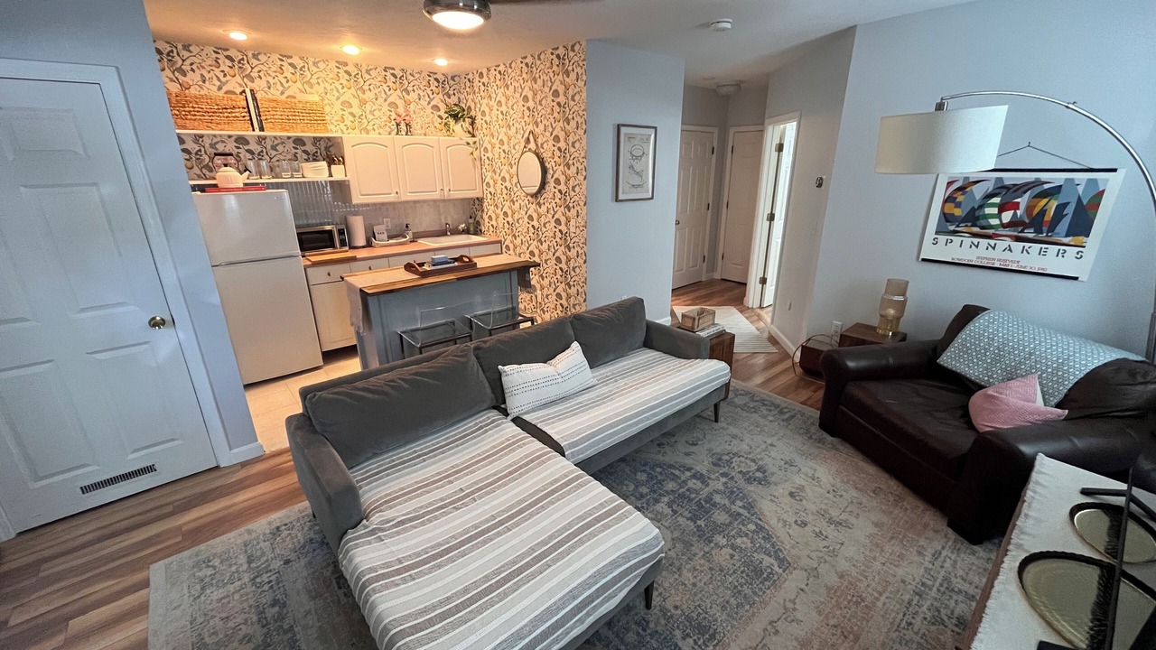 Photo of Livingroom in Historic Hill