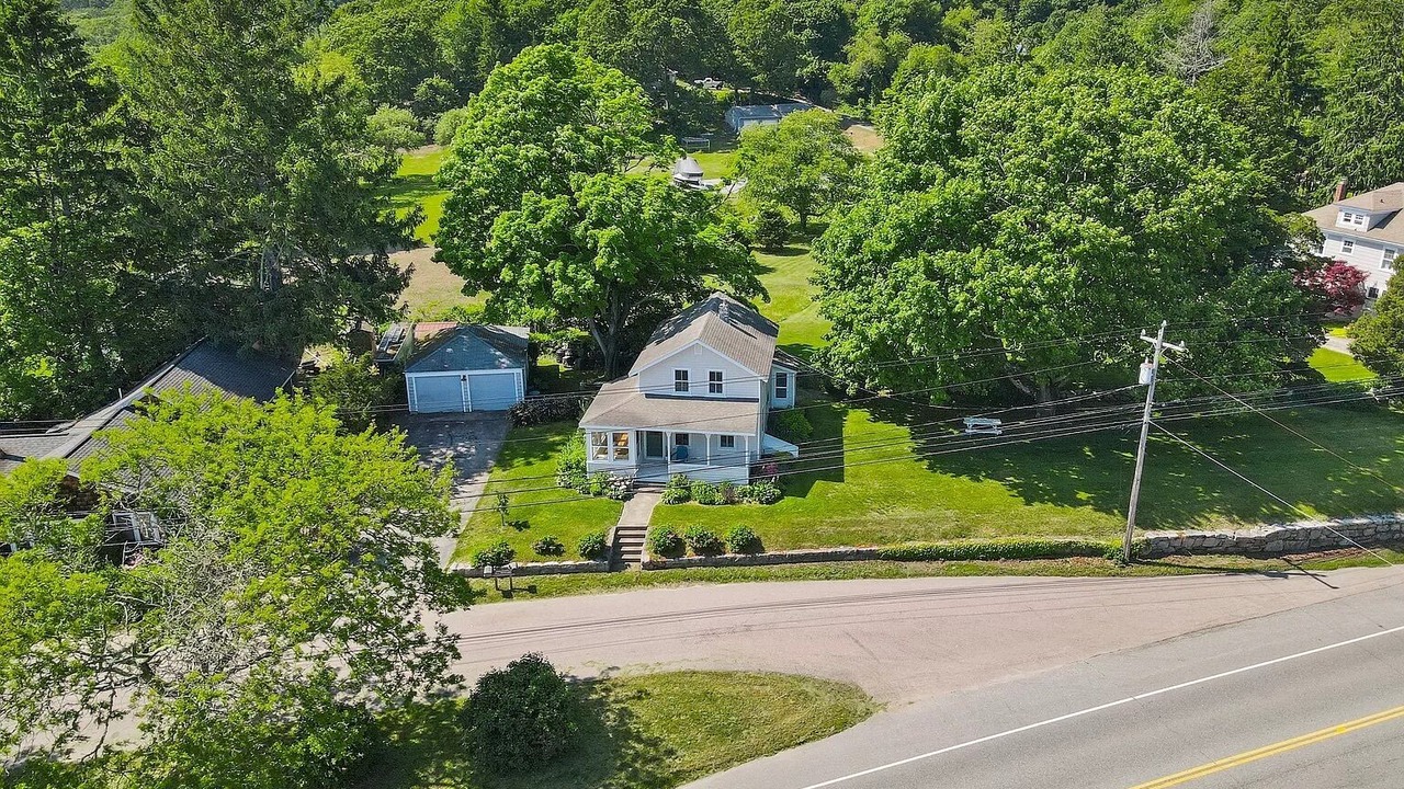 Photo of Outdoor in Pawcatuck