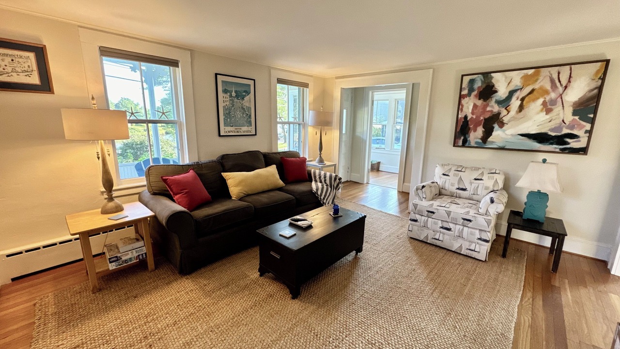 Photo of Livingroom in Pawcatuck