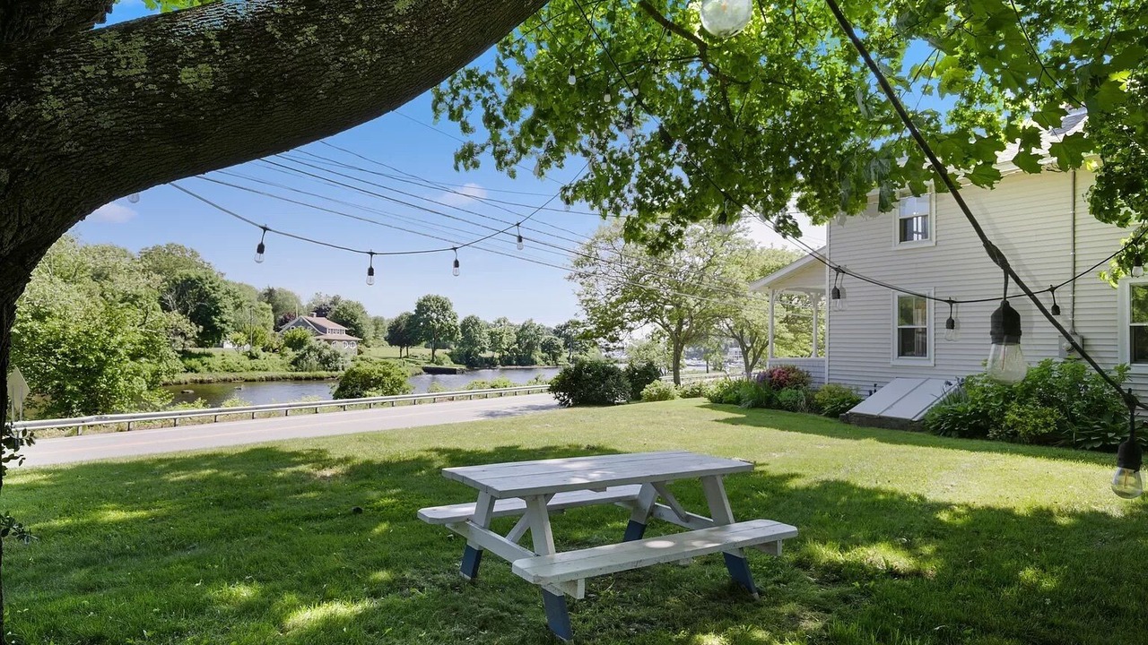 Photo of Outdoor in Pawcatuck