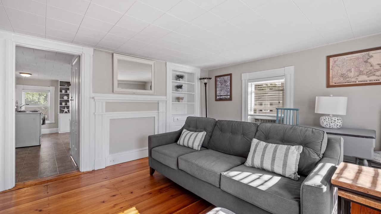 Photo of Livingroom in Exeter