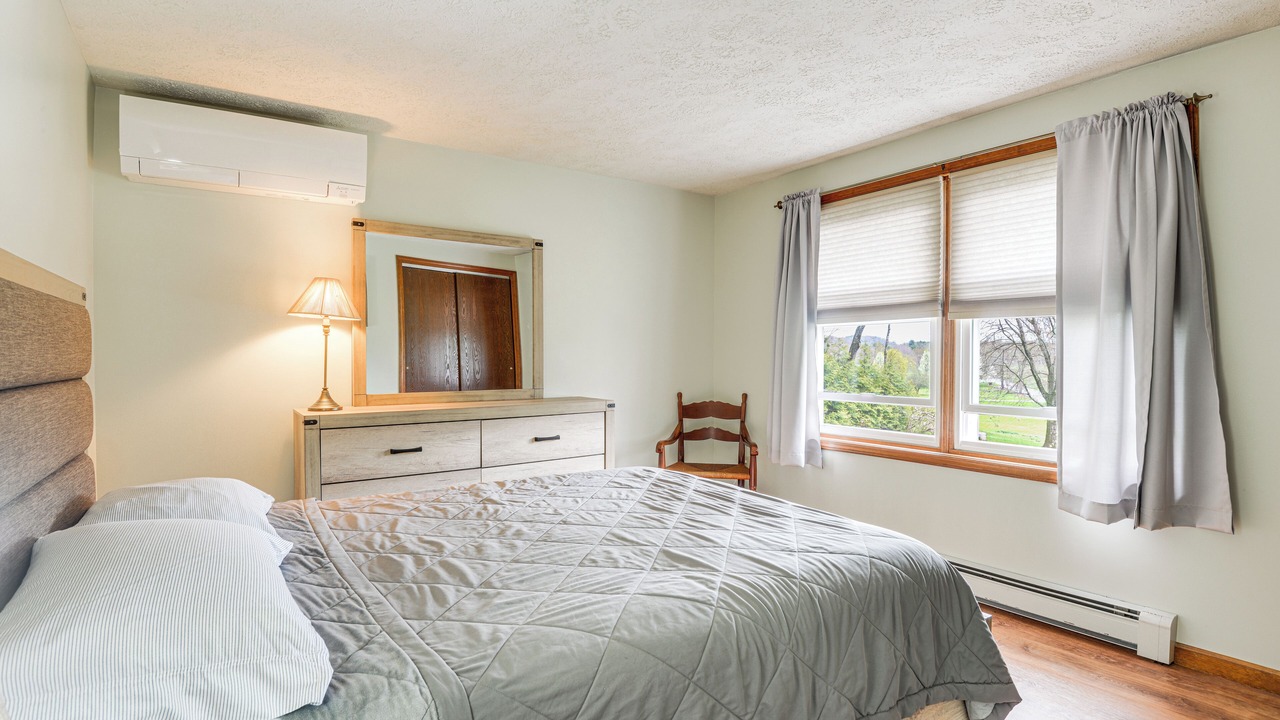 Photo of Bedroom in Gill