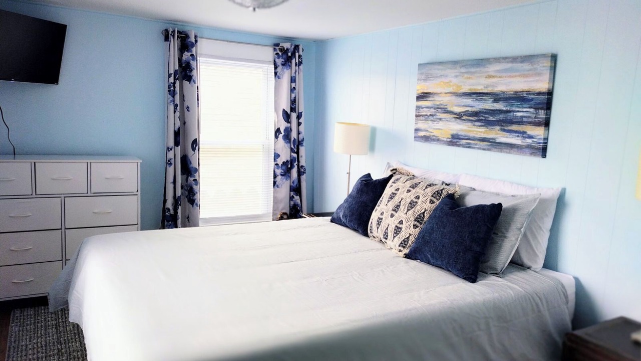Photo of Bedroom in Weirs Beach
