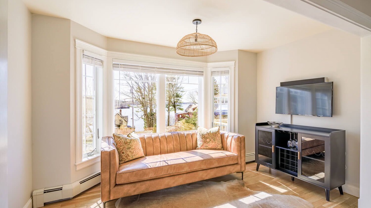 Photo of Livingroom in Bayville