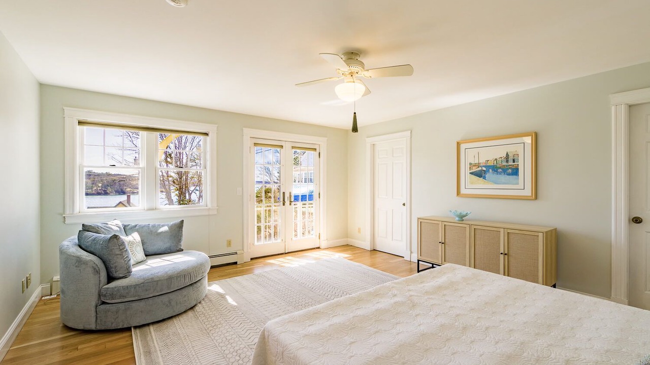 Photo of Bedroom in Bayville