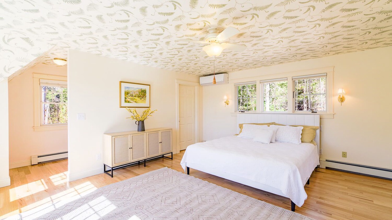 Photo of Bedroom in Bayville
