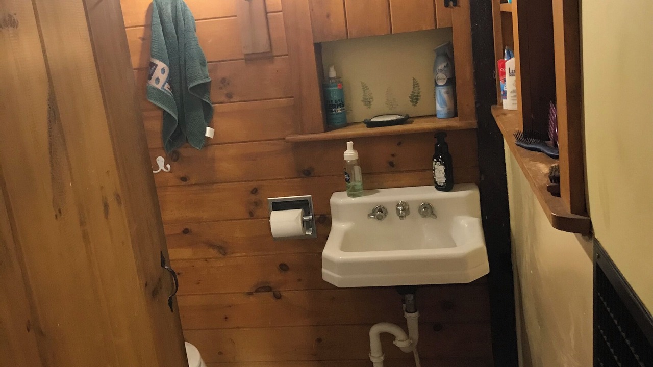 Photo of Bathroom in Turner