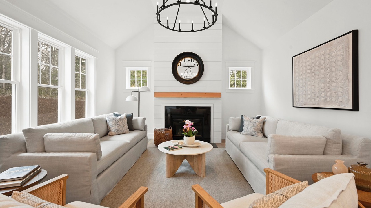 Photo of Livingroom in Mashpee