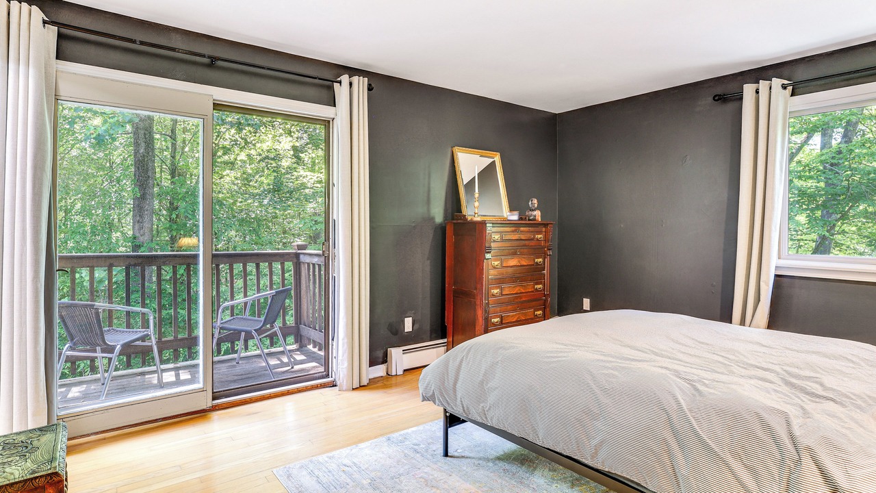 Photo of Bedroom in Killingworth