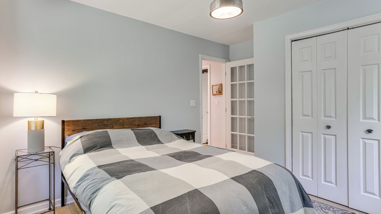 Photo of Bedroom in Killingworth