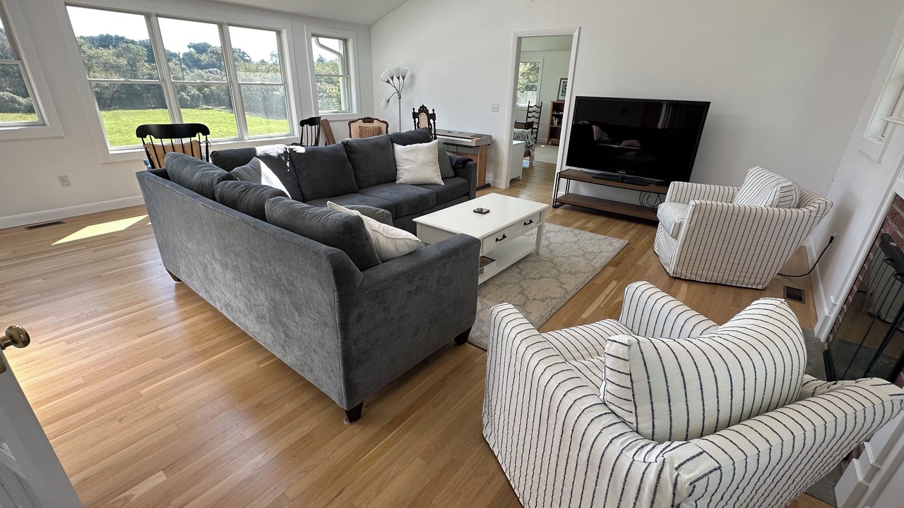 Photo of Livingroom in Chilmark