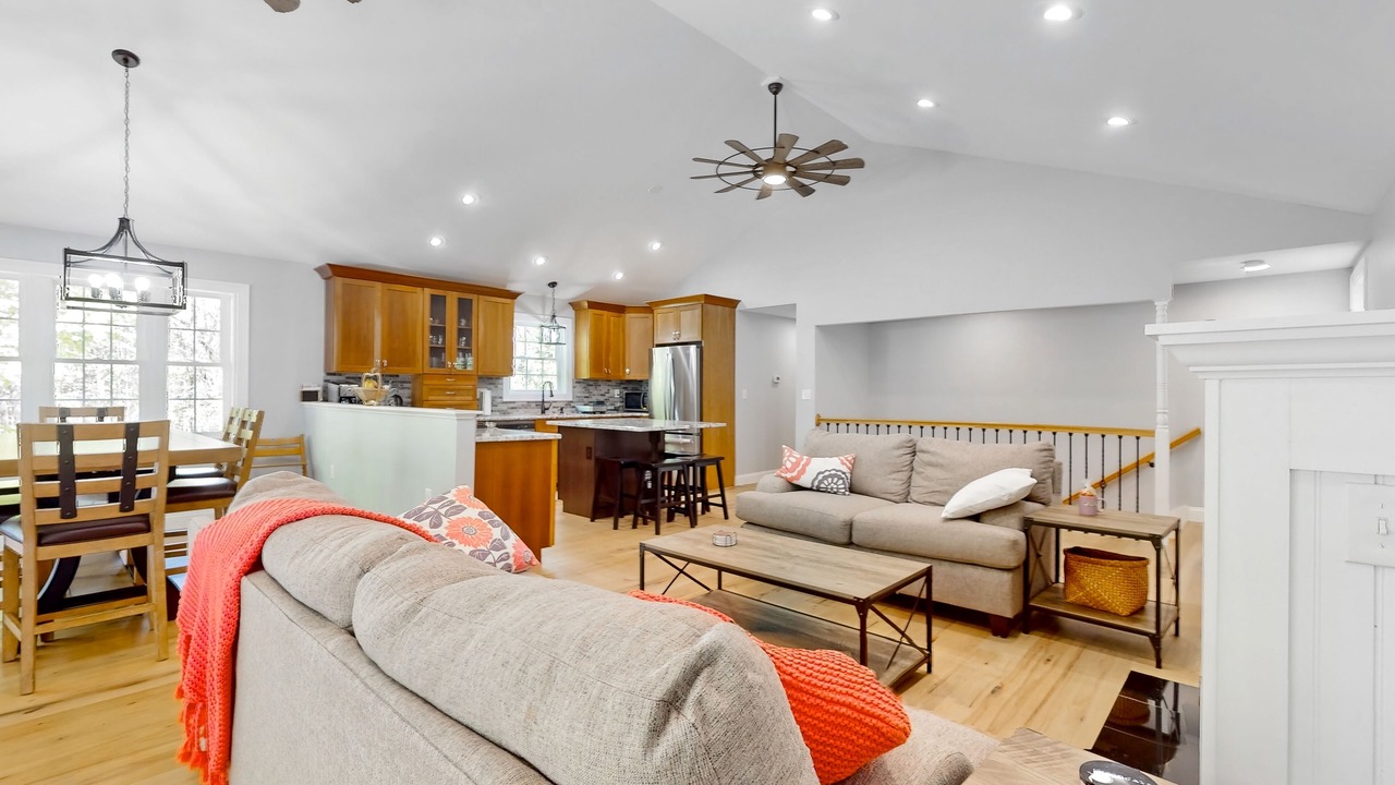 Photo of Livingroom in Tolland