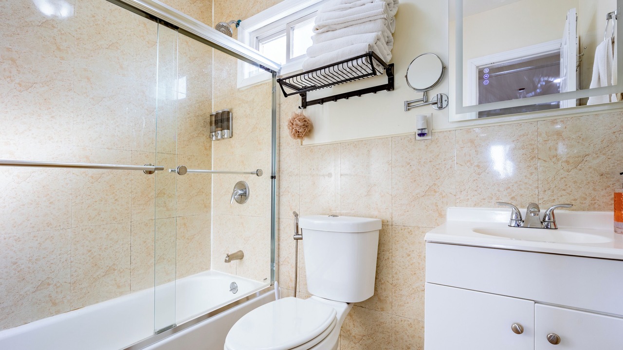Photo of Bathroom in Jamaica Hills