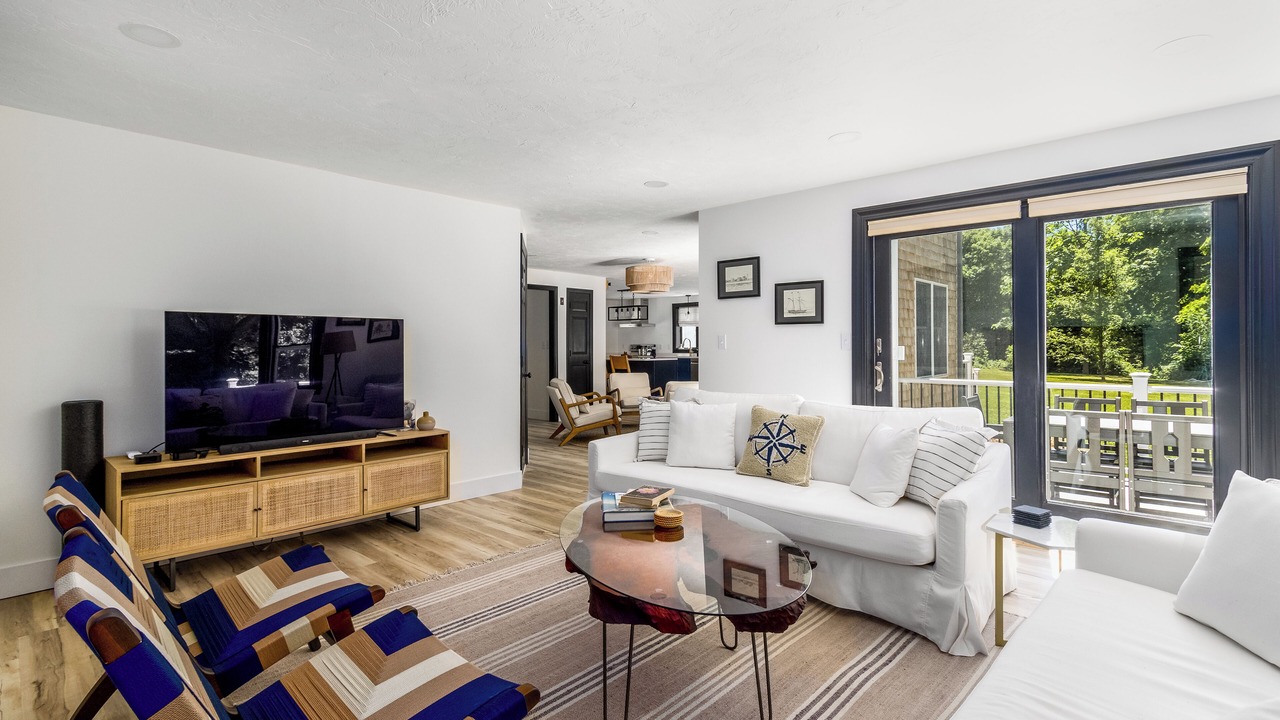 Photo of Livingroom in Waquoit Village