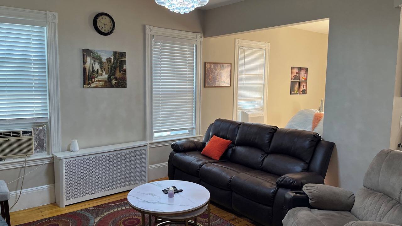 Photo of Livingroom in Belmont