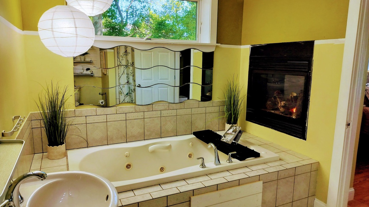 Photo of Bathroom in Niantic