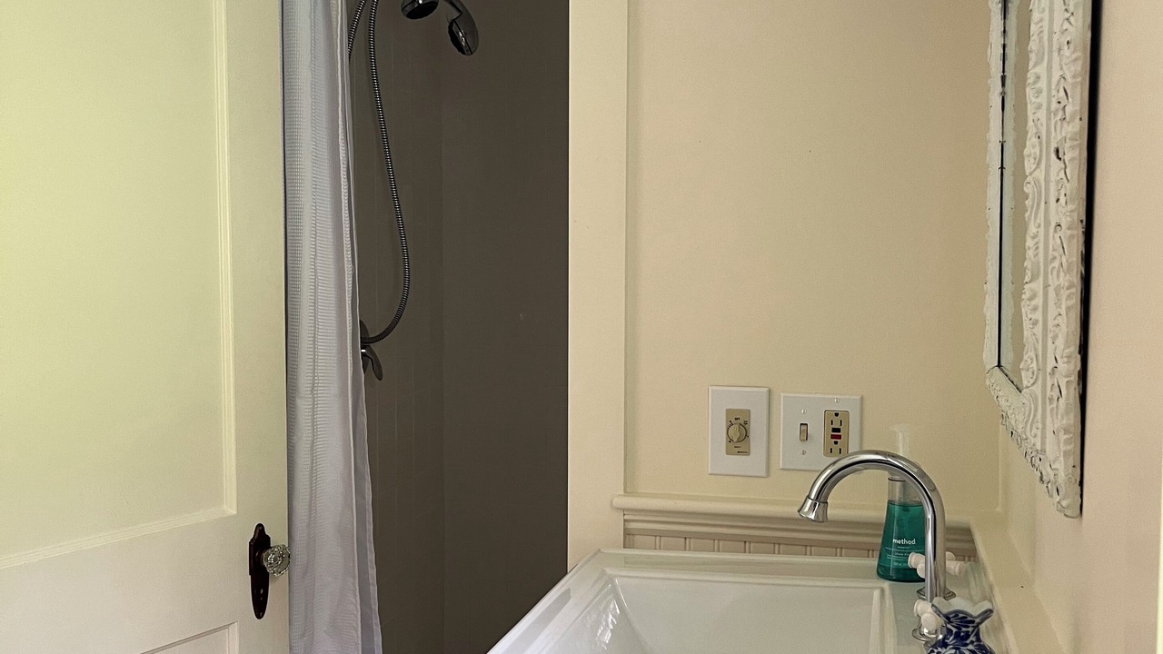 Photo of Bathroom in Isle of Springs
