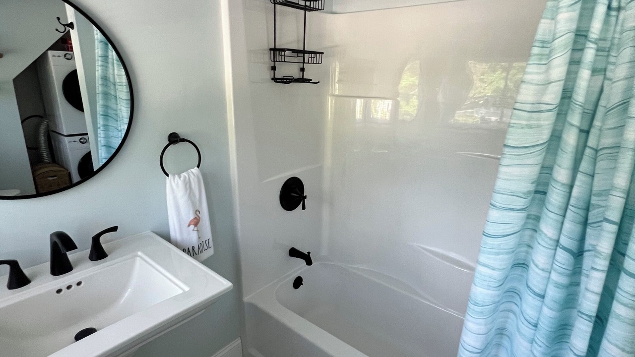 Photo of Bathroom in Little Neck Bay