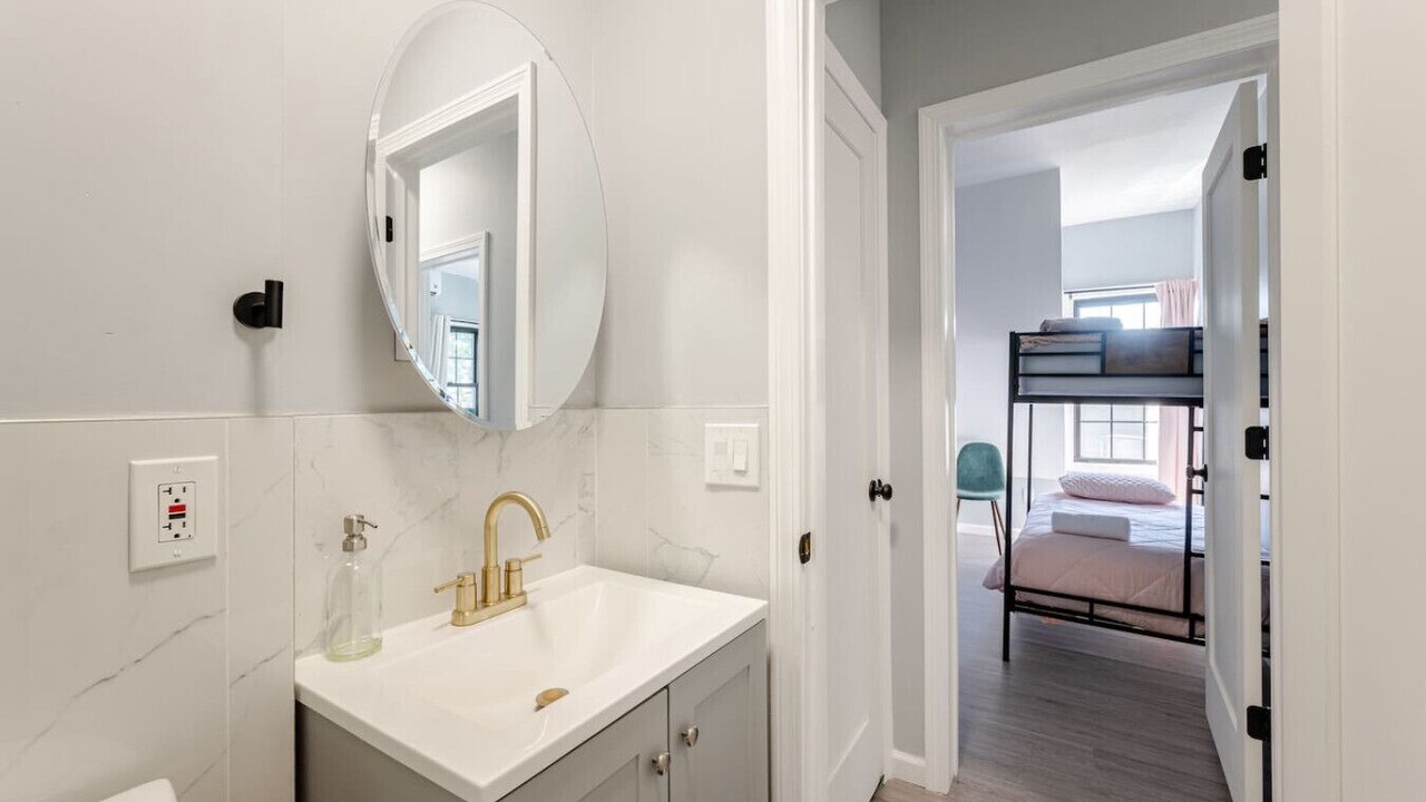 Photo of Bathroom in Black Rock Historic District