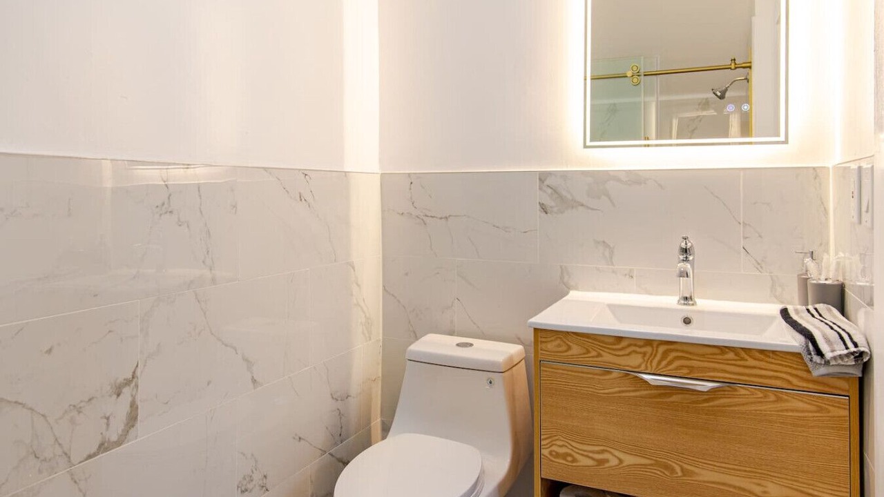 Photo of Bathroom in Black Rock Historic District