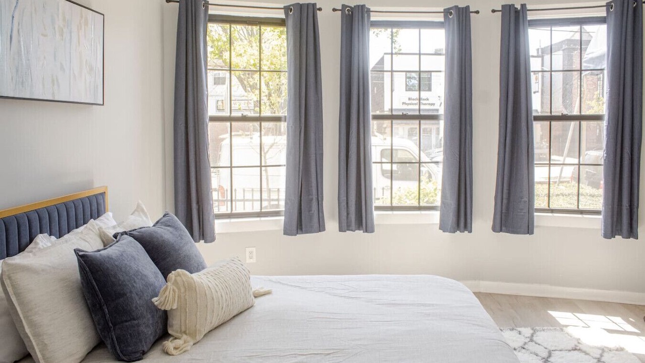 Photo of Bedroom in Black Rock Historic District