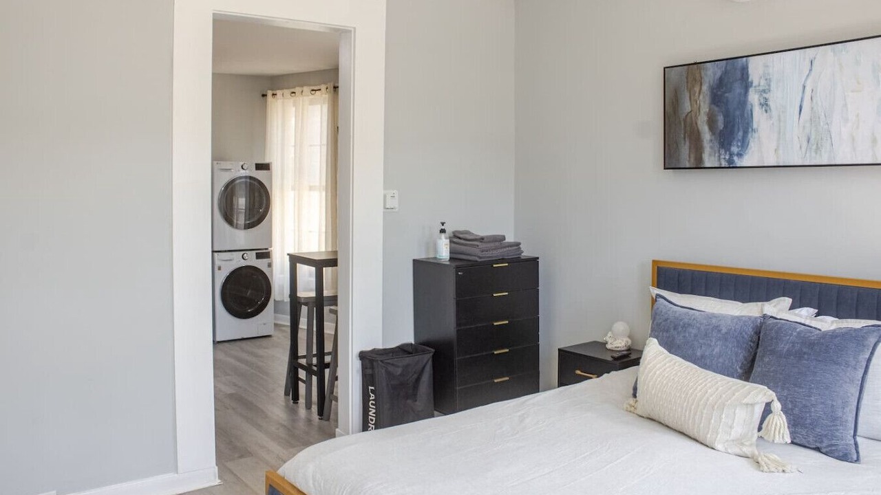Photo of Bedroom in Black Rock Historic District