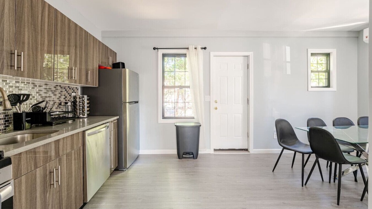 Photo of Kitchen in Black Rock Historic District