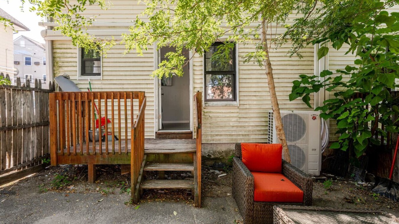 Photo of Patio Balcony in Black Rock Historic District