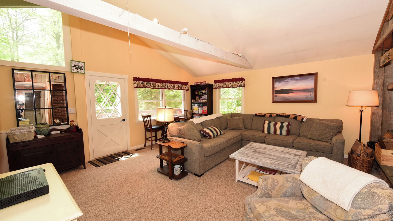 Photo of Livingroom in Silver Lake