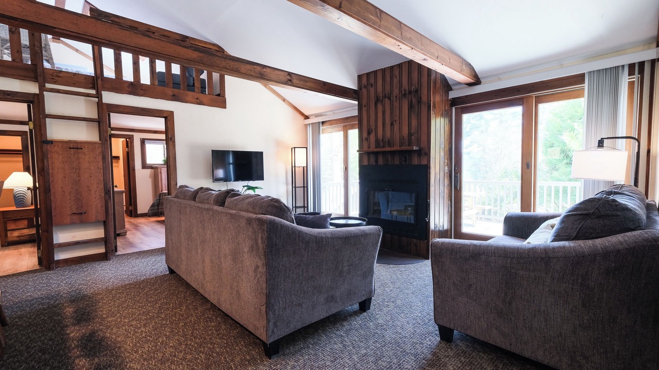 Photo of Livingroom in Bolton Landing