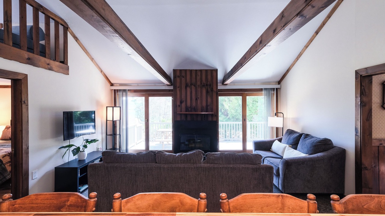 Photo of Livingroom in Bolton Landing