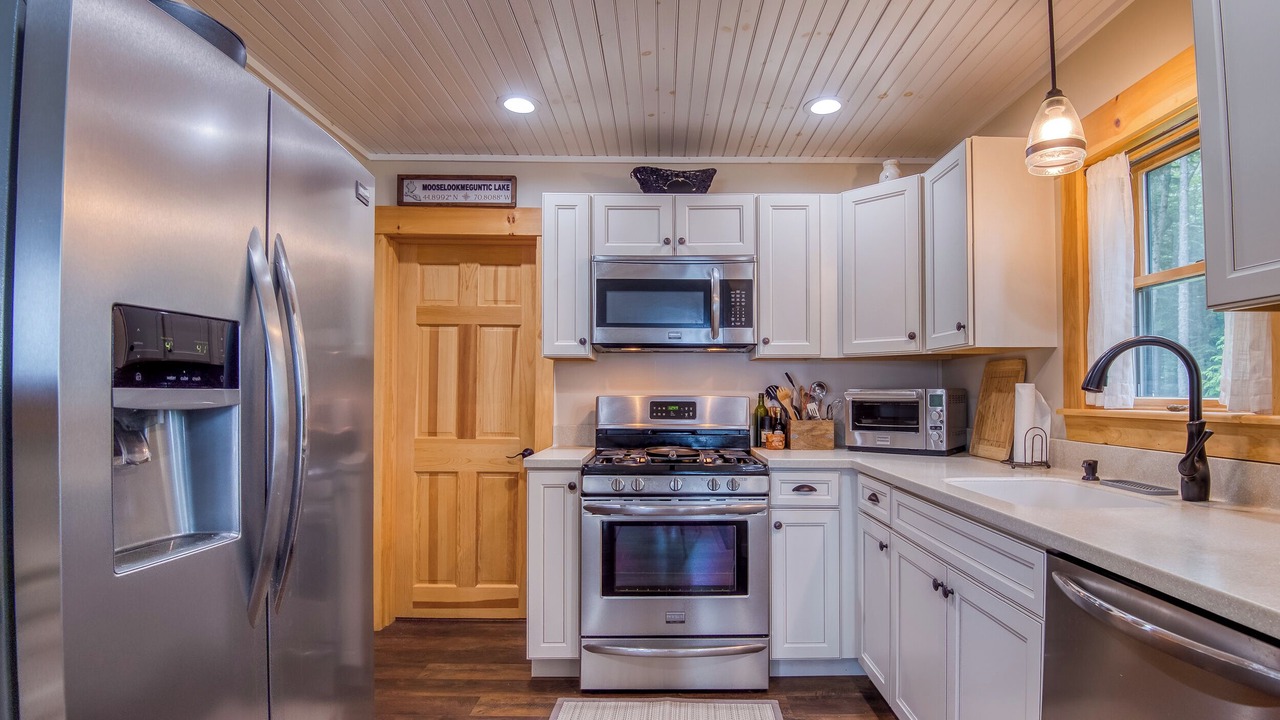 Photo of Kitchen in Rangeley Plantation