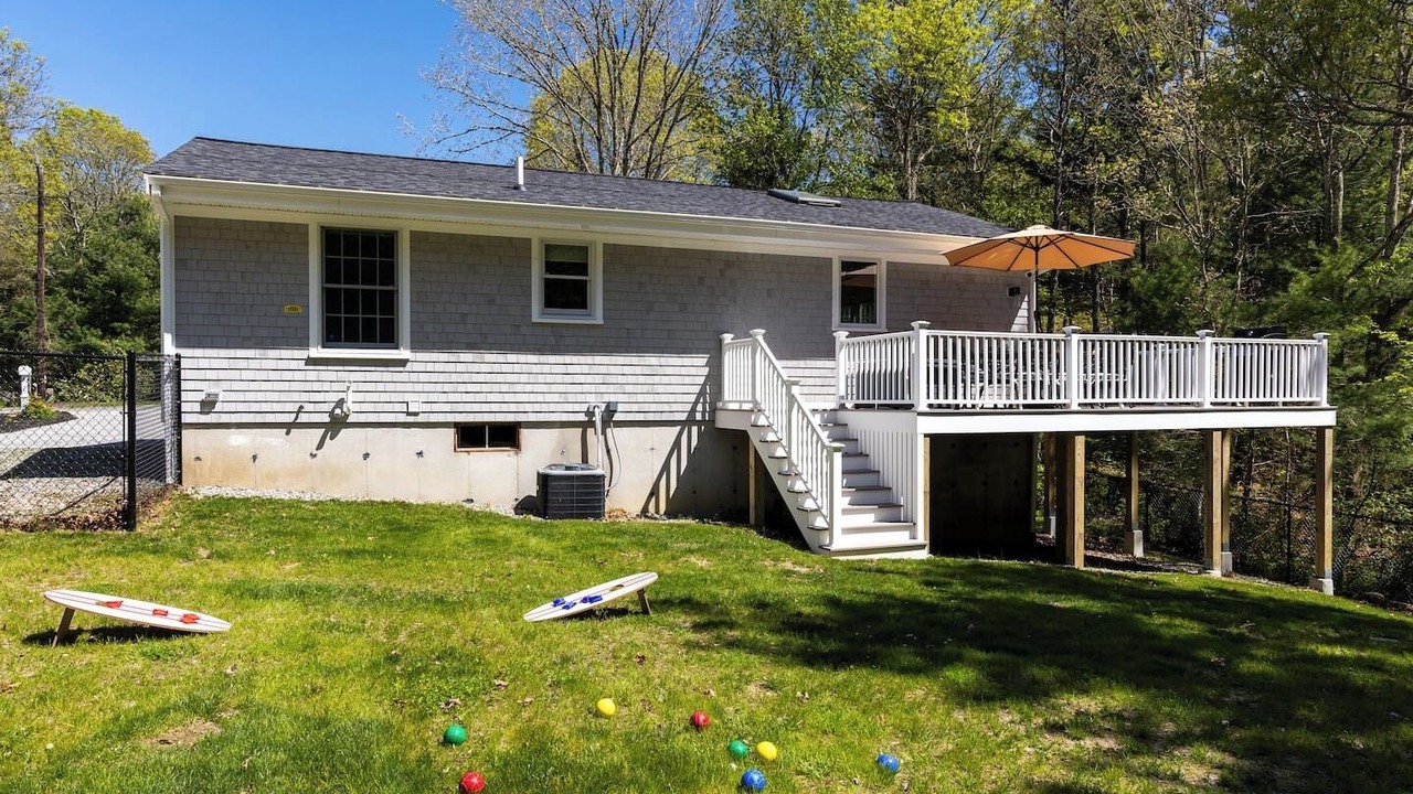 Photo of Patio Balcony in East Falmouth