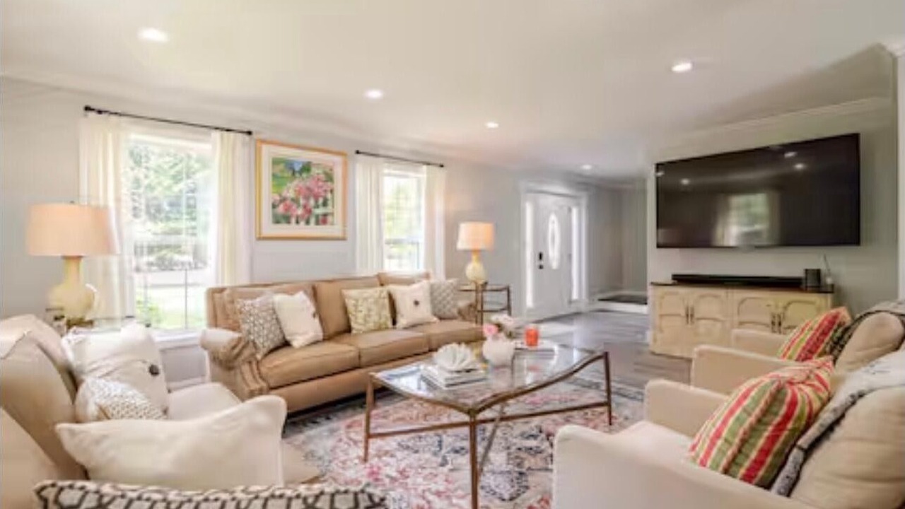 Photo of Livingroom in Marstons Mills