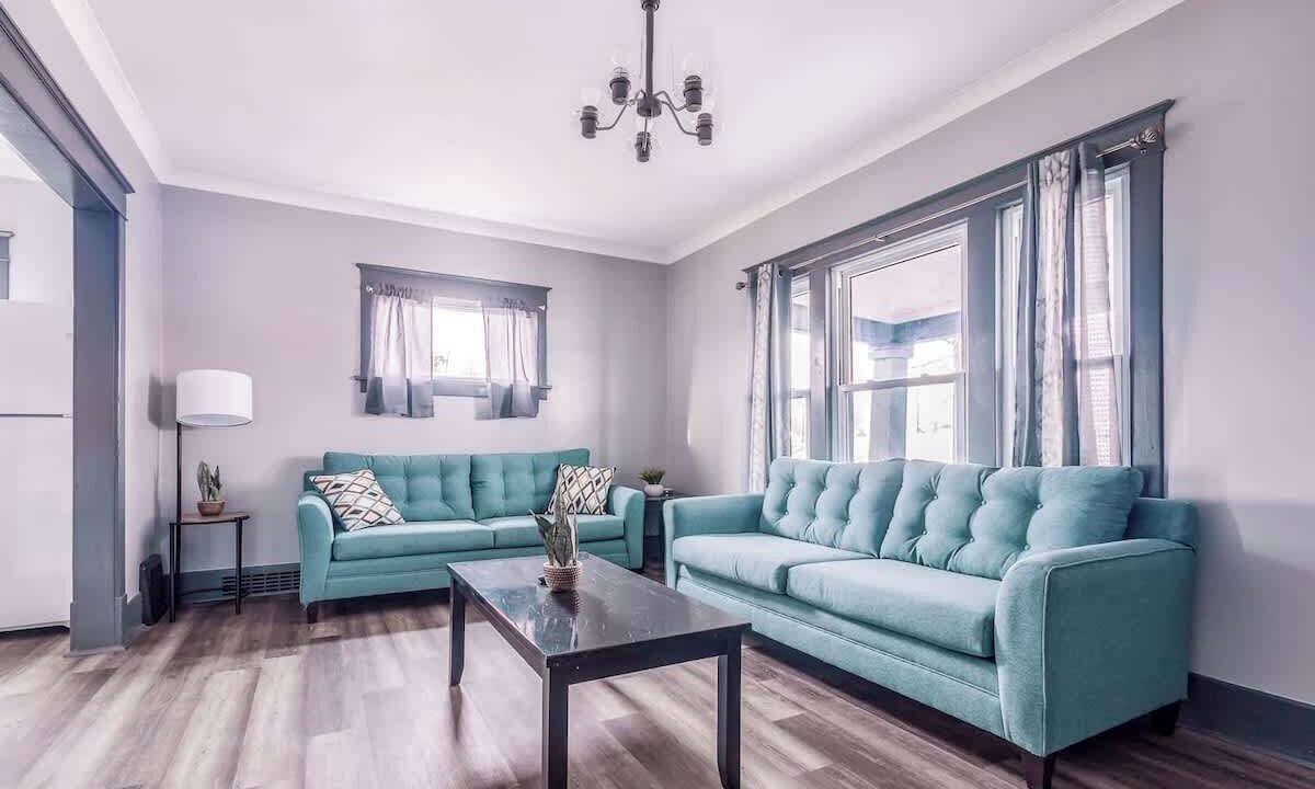 Photo of Livingroom in Downtown Niagara Falls