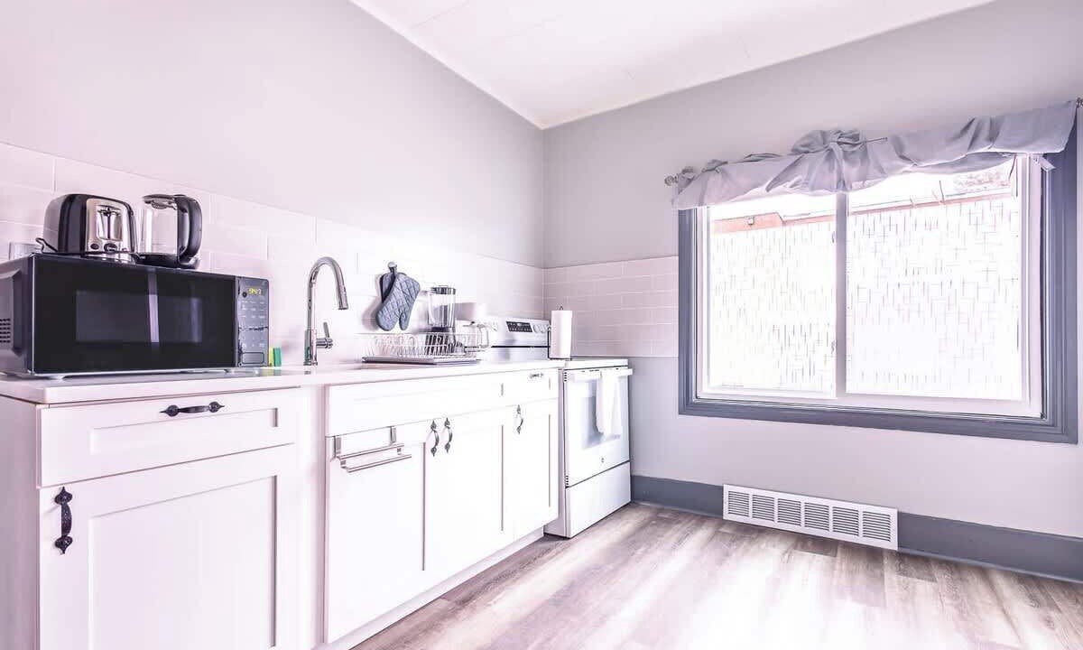 Photo of Kitchen in Downtown Niagara Falls