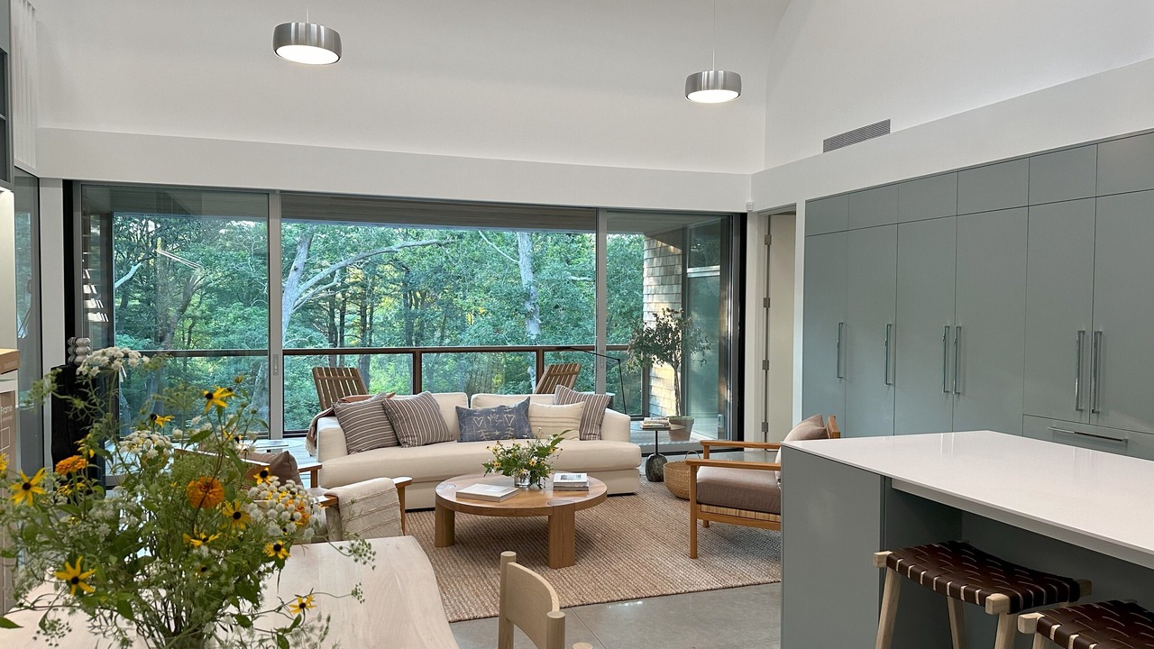 Photo of Livingroom in West Tisbury