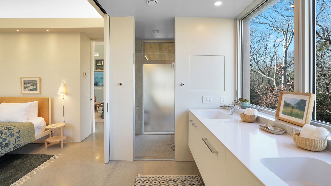 Photo of Bedroom in West Tisbury