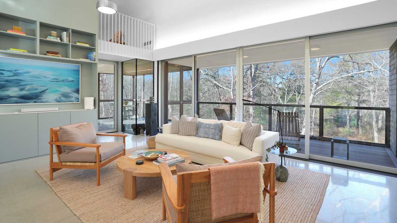 Photo of Livingroom in West Tisbury