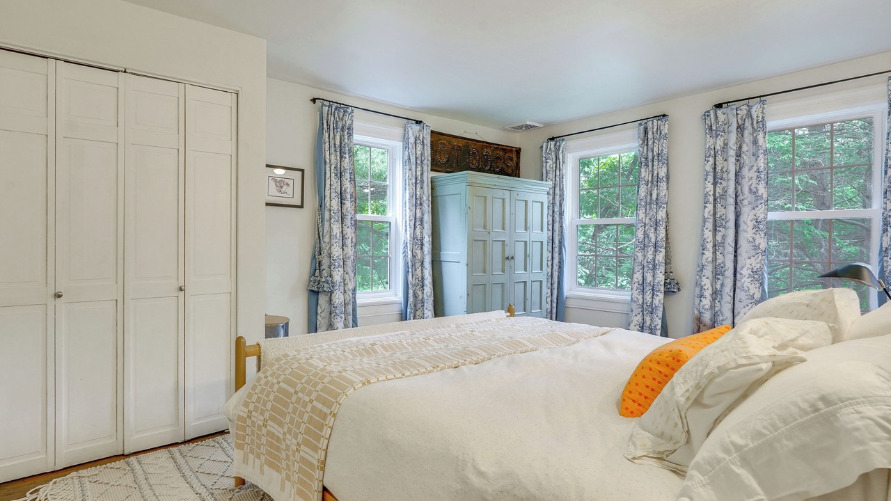 Photo of Bedroom in Weston