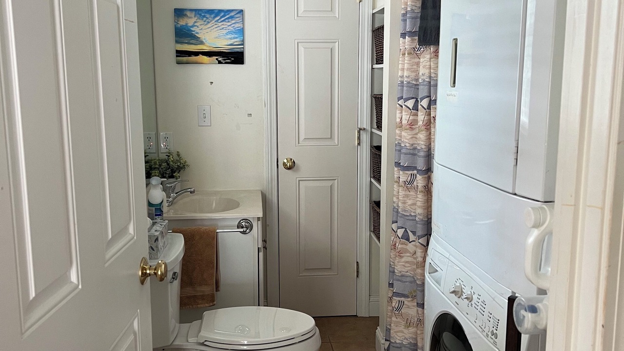 Photo of Bathroom in Ocean Park
