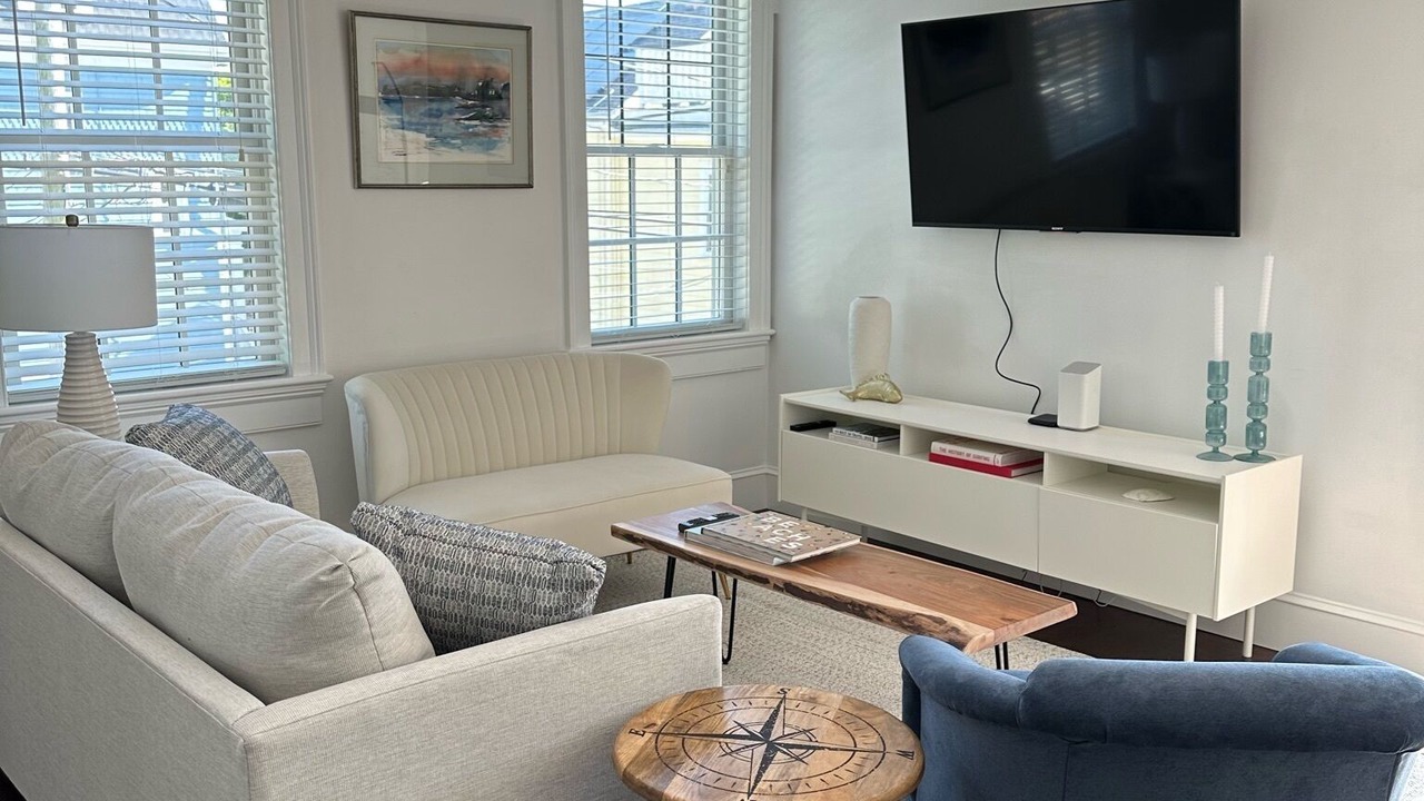 Photo of Livingroom in Yachting Village