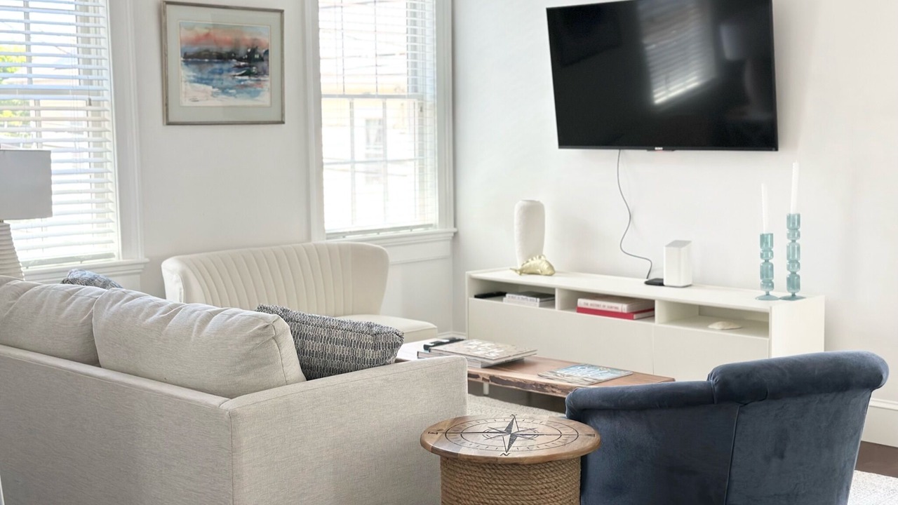 Photo of Livingroom in Yachting Village