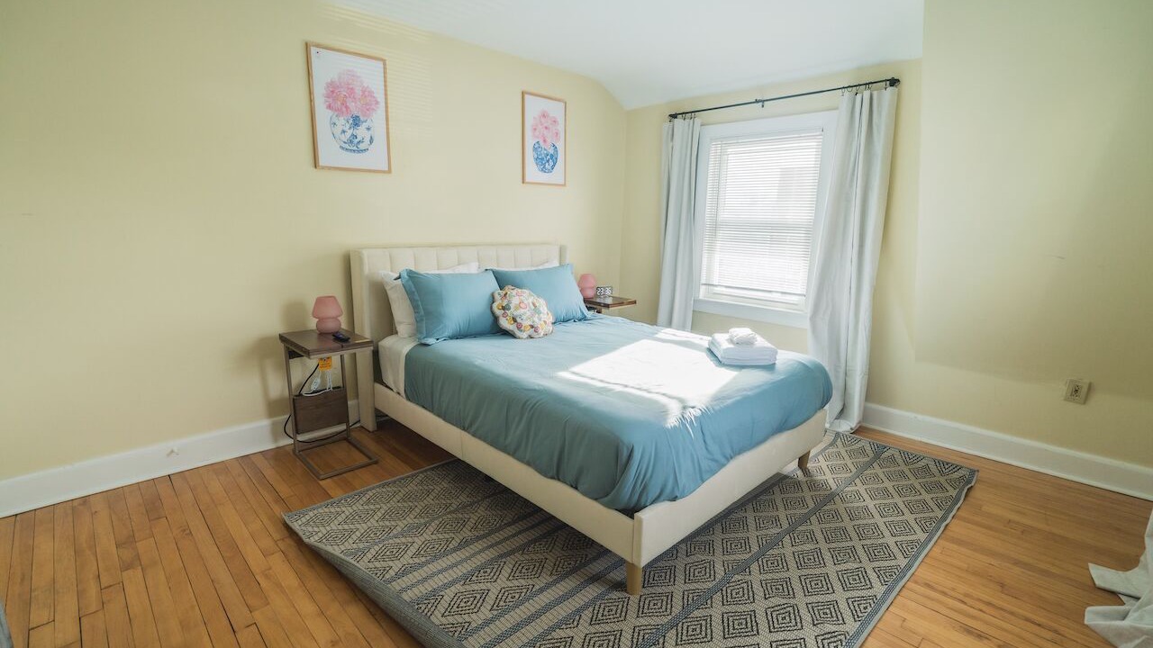 Photo of Bedroom in West Somerville