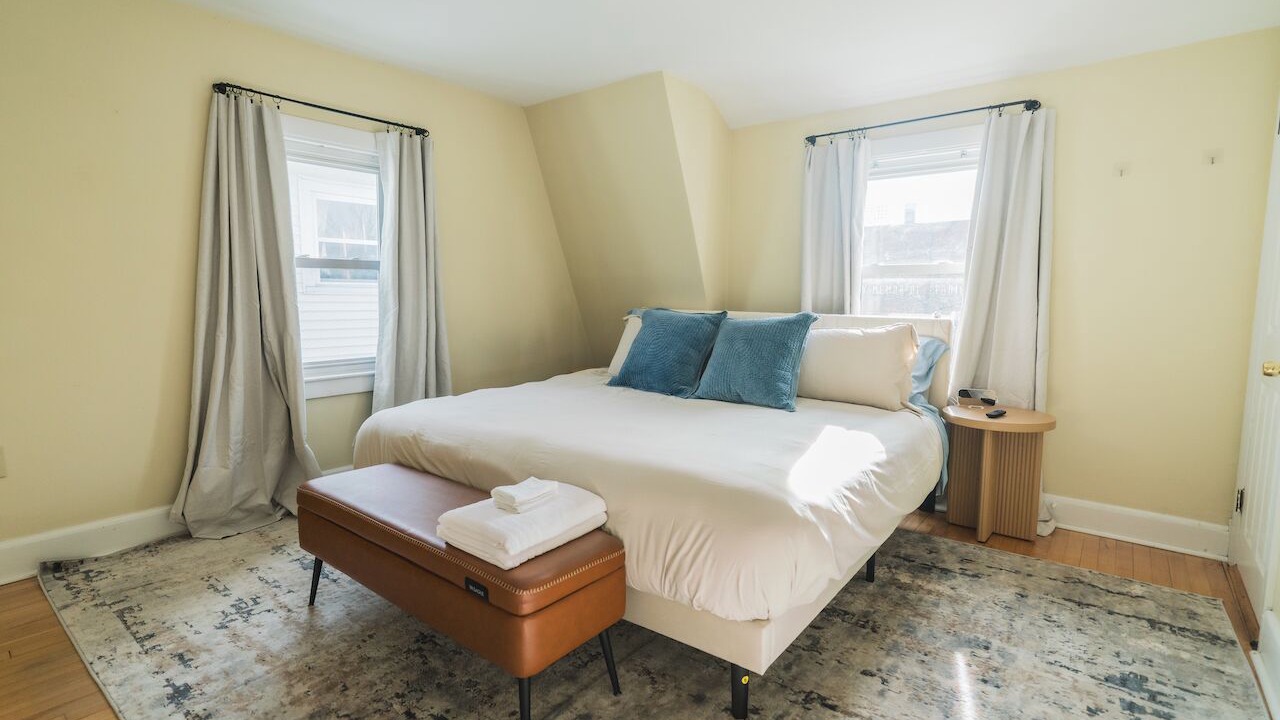 Photo of Bedroom in West Somerville