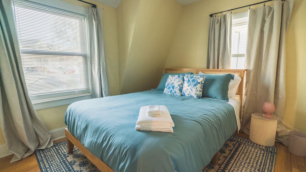 Photo of Bedroom in West Somerville