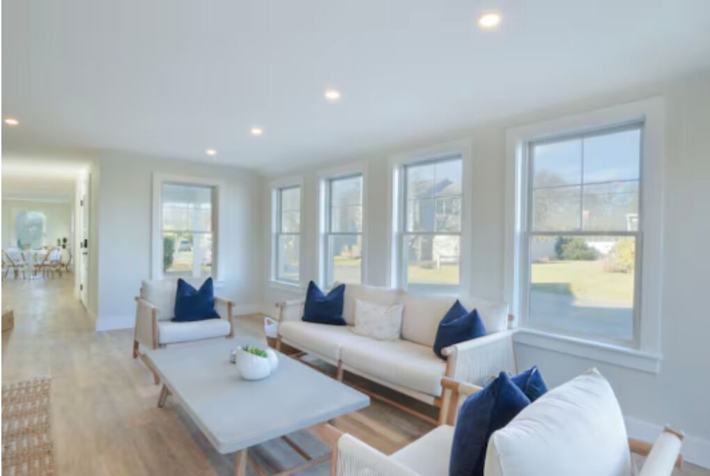 Photo of Livingroom in Mara Vista