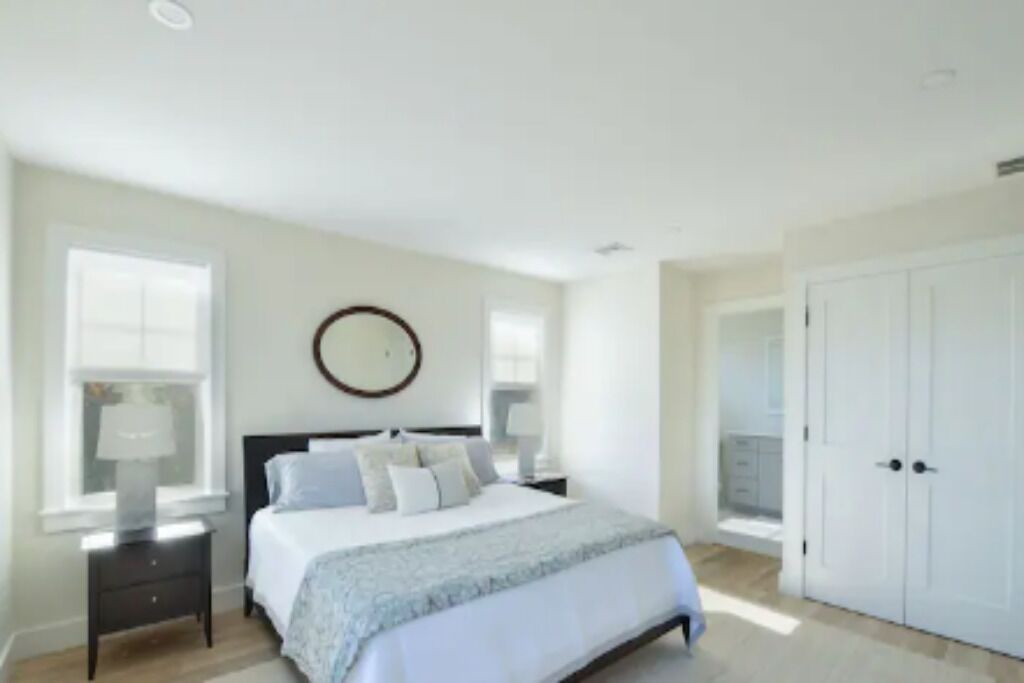 Photo of Bedroom in Mara Vista