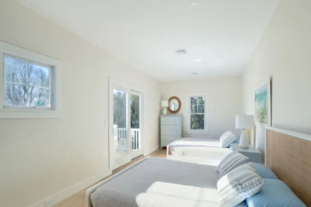 Photo of Bedroom in Mara Vista
